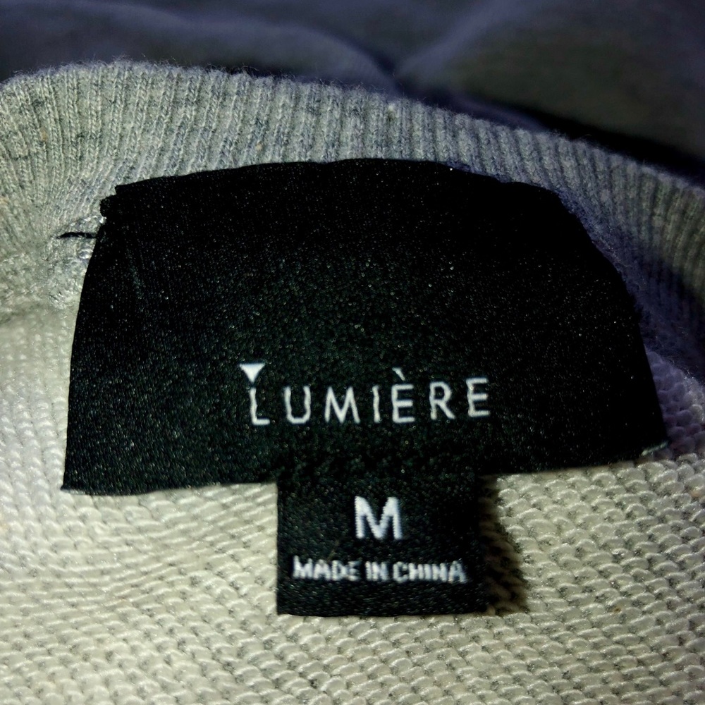 GIFTED🐰LUMIERE🐰TWISTED SWEATSHIRT - Picture 4 of 5